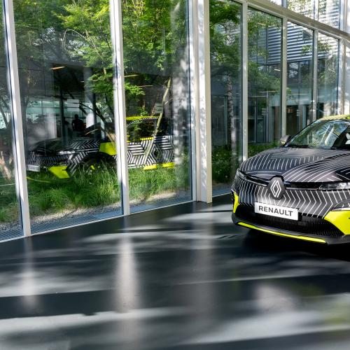 Renault Mégane E-Tech Electric (2022) | Les photos du prototype