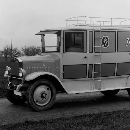 Daimler et Benz | Les photos de leur premier camion Diesel (1923)