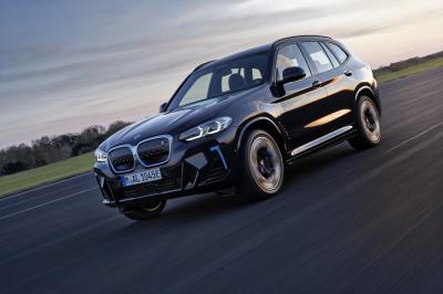 BMW iX3 (2021) | Les photos du SUV électrique restylé