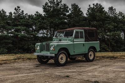 Land Rover Defender by Everrati | Les photos du tout-terrain électrifié