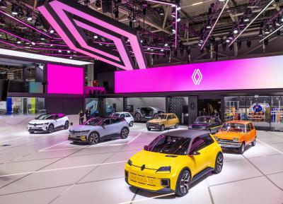 La future Renault 5 électrique face à ses ancêtres au salon de Munich 2021