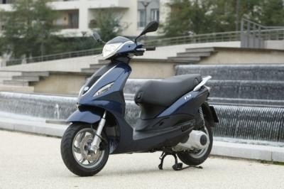 Piaggio New Fly 125 2012 : le scooter ? Urbi et orbi ?