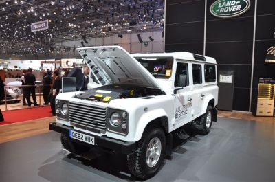 Land Rover Defender Electric