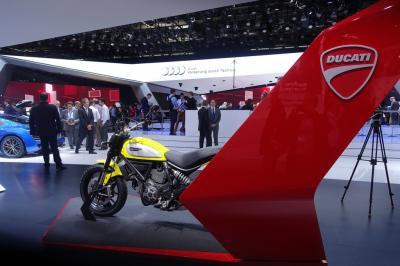 Ducati : Scoop ! Scrambler est une marque (jaune), pas un modèle...